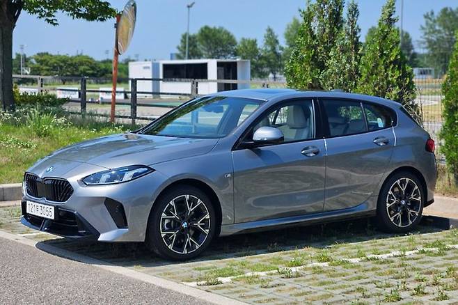 뉴 120 측면. ⓒ데일리안 정진주 기자