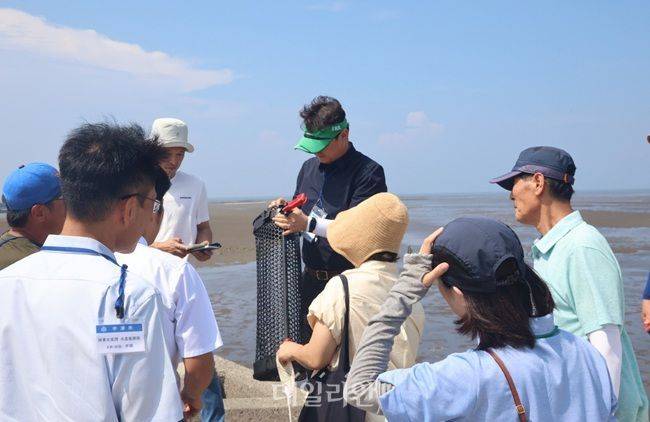 한국어촌어항공단 남서해지사(지사장 김종범, 이하 지사)와 전남 함평균 5개 어촌계 관계자들이 지난 7일부터 11일까지 4박 5일간 일본 후쿠오카와 기타큐슈 일대의 선진 어촌 현장 견학을 하고 있다. ⓒ한국어촌어항공단