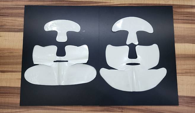 화장품 중소기업 ‘코스모어플러스’의 리프팅 마스크팩 ‘리브이셀’(왼쪽)과 씨제이(CJ)올리브영 자체브랜드(PB·피비) ‘바이오힐 보’의 ‘프로바이오덤 쓰리디(3D) 리프팅 풀 페이스 윤곽마스크’(오른쪽). 지난 6월 서울중앙지법은 “올리브영 제품은 코스모어플러스 제품의 상품 형태와 실질적으로 동일한 형태의 상품으로서 코스모어플러스 제품을 모방하였다고 봄이 상당하다”며 코스모어플러스가 올리브영을 상대로 제기한 판매금지 가처분 신청을 인용했다. 코스모어플러스 제공