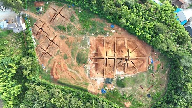 ▲ '함평&nbsp;마산리 표산고분군' 발굴 조사 구역 전경 [국가유산청]&nbsp;