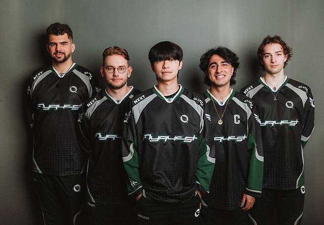 플라이퀘스트 선수단. 라이엇게임즈 제공