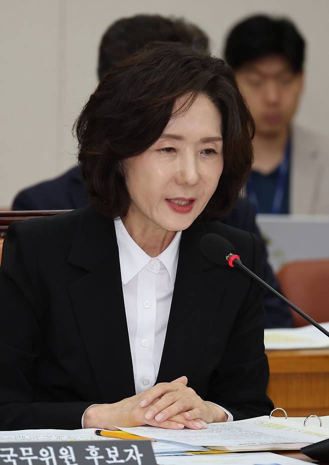 이진숙 사회부총리 겸 교육부 장관 후보자가 16일 서울 여의도 국회 교육위원회에서 열린 인사청문회에서 의원 질의에 답변하고 있다. 연합뉴스