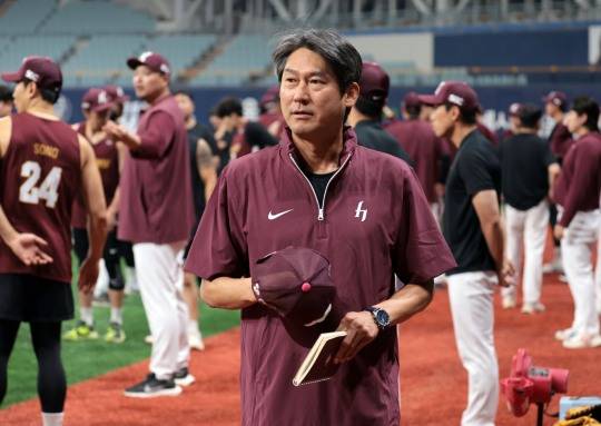 선수단과 상견례 마친 설종진 키움 감독대행. 사진[연합뉴스]