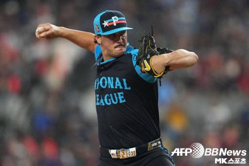 지난해 올스타 게임에서 스킨스는 올스타 유니폼을 입고 뛰어야했다. 사진=ⓒAFPBBNews = News1