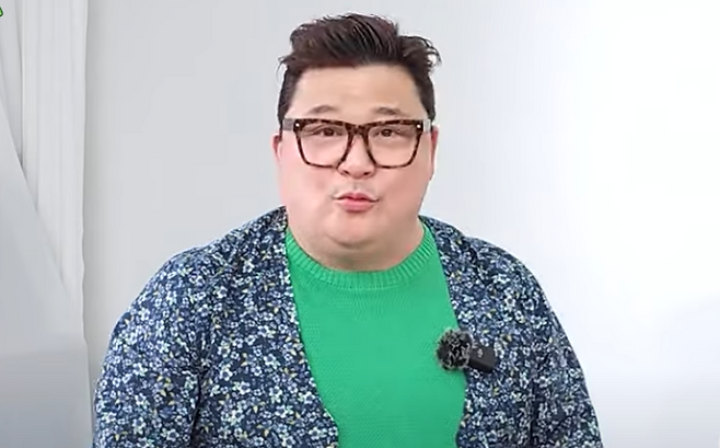 방송인 윤정수가 30억의&nbsp;빚으로 개인 파산 신청까지 했던 과거를 회상했다.&nbsp;유튜브 채널 ‘뉴스말고 한잔해’ 캡처