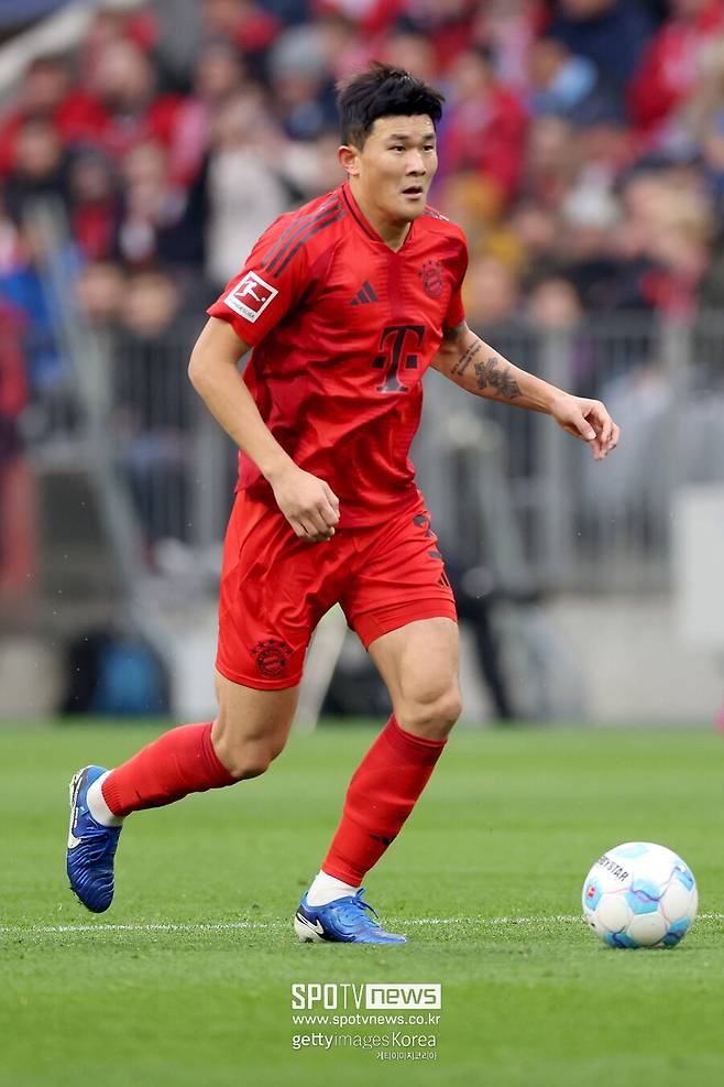 ▲ 김민재의 이적설이 현실화되는 분위기 속에서, 독일 현지 언론도 이와 같은 관측에 무게를 실었다. ‘스카이스포츠 독일’ 소속 플로리안 플레텐베르크 기자는 “김민재가 이번 여름 팀을 떠날 가능성이 있다. 뮌헨은 김민재에 대한 이적 제안을 듣기 시작했다”고 보도했다.