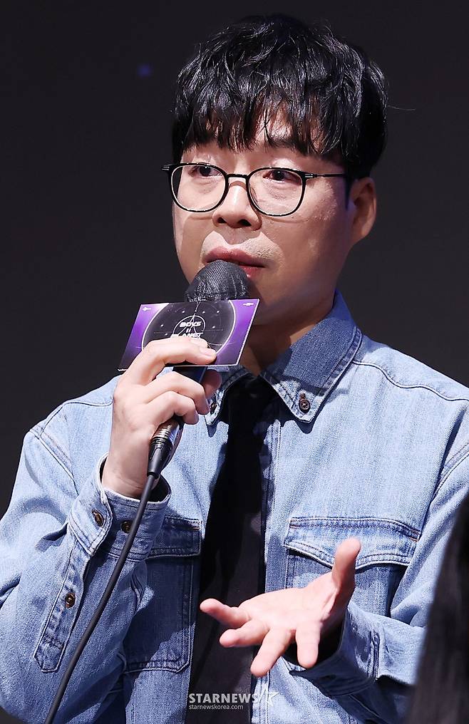 정우영 PD가 16일 오전 서울 구로구 더세인트에서 열린 Mnet '보이즈2플래닛' 제작발표회에서 질의응답을 하고 있다. /2025.07.16 /사진=김휘선 hwijpg@