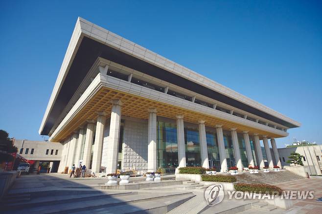 부산문화회관 대극장 [부산시 제공]