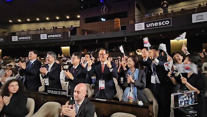 제48차 유네스코 세계유산위원회 개최지 선정 순간 [부산시 제공. 재판매 및 DB 금지]