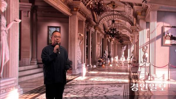 네이버 1784 사옥 지하 1층 비전·모션스테이지. 다양한 가상 배경이 부드럽고 빠르게 적용되고 있다. 2025.7.16 / 윤혜경기자 hyegyung@kyeongin.com