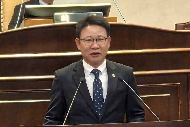 ▲ 5분 자유 발언하는 박경원 의원