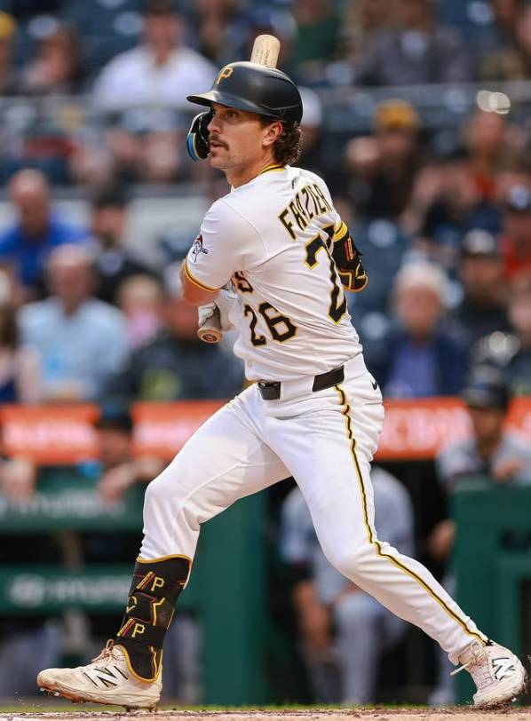 (피츠버그를 떠나 캔자시스티로 이적하게 된 베테랑 아담 프레이저)