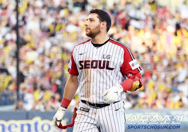 29일 잠실구장에서 열린 LG 트윈스와 KIA 타이거즈의 경기. 7회말 2사 만루 LG 오스틴이 좌익수 뜬공으로 물러나고 있다. 잠실=박재만 기자 pjm@sportschosun.com/2025.06.29/