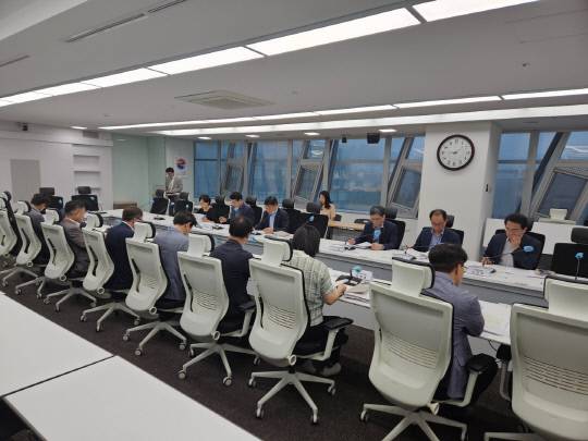 세종시는 17일 2026년도 정부예산 심의에 대응하기 위해 국비확보 점검회의를 개최했다. 세종시 제공