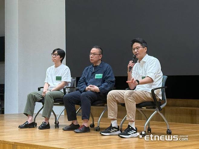 오른쪽부터 김성호 네이버 이머시브 미디어 플랫폼 리더, 오한기 네이버 리얼타임 엔진 스튜디오 리더, 송지철 네이버 프리즘 스튜디오 리더