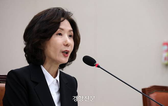 이진숙 부총리 겸 교육부 장관 후보자가 16일 국회 교육위원회에서 열린 인사청문회에서 의원들의 질의에 답변하고 있다.권도현 기자