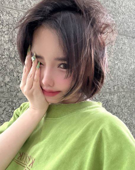 박봄 소셜네트워크서비스 계정