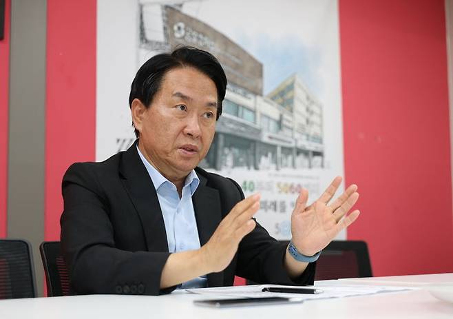 [서울=뉴시스]뉴시스와 인터뷰하는 이성헌 서대문구청장. 2025.07.15. (자료=서대문구 제공)  *재판매 및 DB 금지