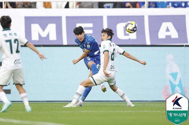 [서울=뉴시스] 프로축구 K리그2 수원 삼성의 박승수. (사진=한국프로축구연맹 제공) *재판매 및 DB 금지