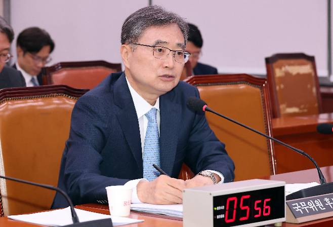 조현 외교부 장관 후보자가 17일 서울 여의도 국회 외교통일위원회에서 열린 인사청문회에서 의원 질의에 답변하고 있다. 연합뉴스