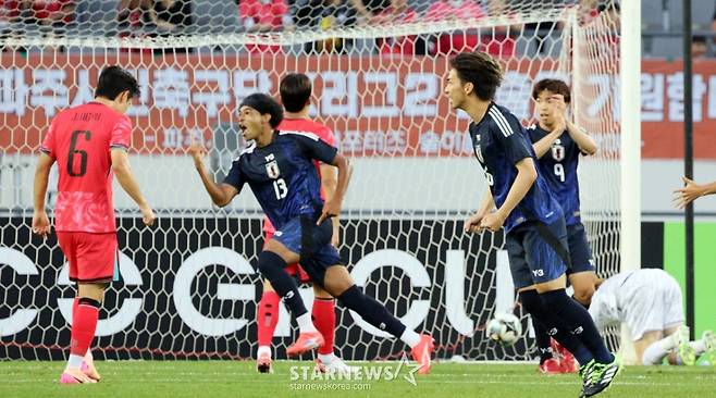 일본 저메인이 15일 용인미르종합운동장에서 열린 2025 동아시아축구연맹(EAFF) E-1 챔피언십(동아시안컵) 일본과의 최종전 전반 초반 선제골을 성공시킨 후 환호하고 있다. 2025.07.15. /사진=강영조 선임기