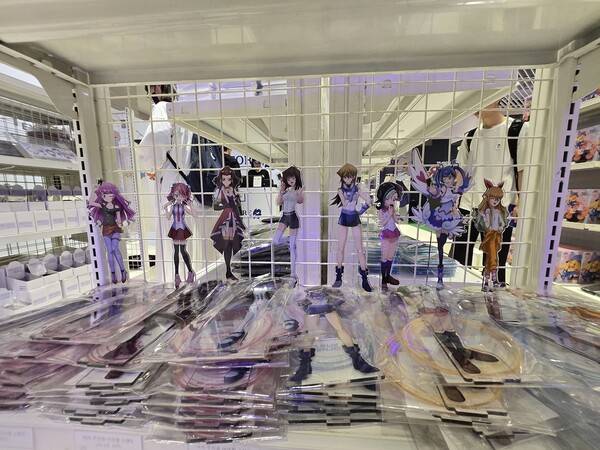 - 역대 히로인들