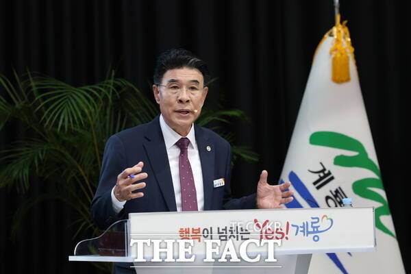 취임 3주년 언론인 간담회를 갖고 있는 이응우 계룡시장 /계룡시