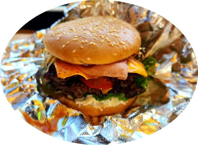 갈매기카페 '고흥유자 한우 버거'