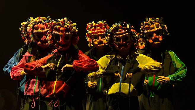 "Mask Off" (National Theater of Korea)