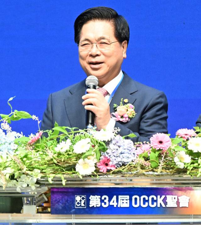OCCK 중화사역본부 총재 이영훈 여의도순복음교회 목사가 말씀을 전하는 모습.