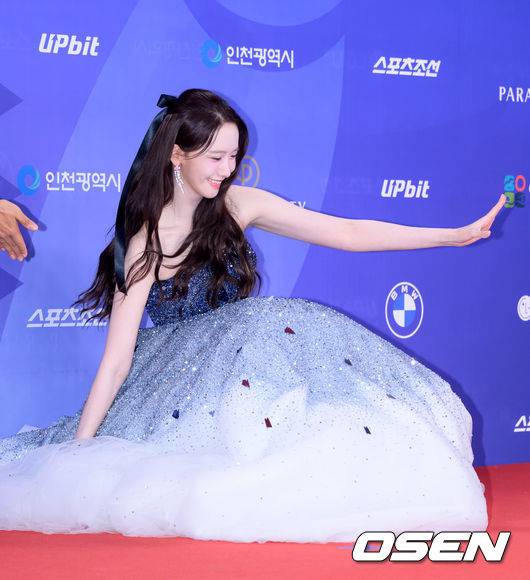 [OSEN=이대선 기자] 제4회 청룡시리즈어워즈 레드카펫 및 포토월 행사가 18일 인천 파라다이스시티에서 열렸다.