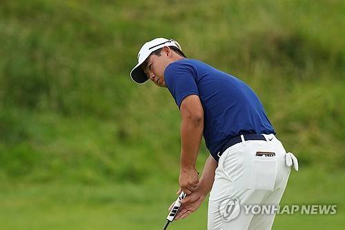 디오픈 1라운드에서 퍼팅하는 김주형. [로이터=연합뉴스]