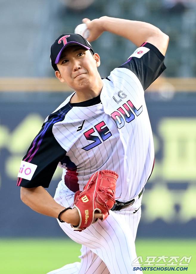 27일 잠실야구장에서 열린 KIA와 LG의 경기, LG 선발투수 손주영이 역투하고 있다. 잠실=허상욱 기자wook@sportschosun.com/2025.06.27/
