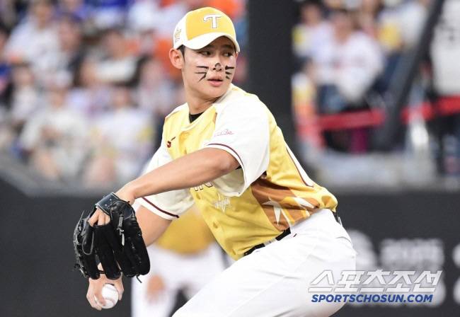 12일 대전 한화생명볼파크에서 열린 2025 KBO 올스타전, 투구하는 LG 김영우. 대전=송정헌 기자songs@sportschosun.com/2025.07.12/