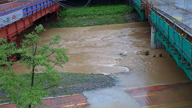 19일 오전 8시 현재 서울 너부대교 ⓒ한강홍수통제소 CCTV 영상 갈무리