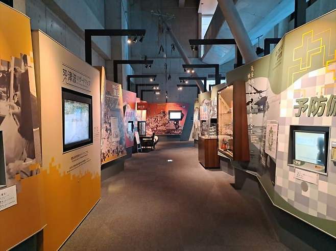 1d94f308ccf107f43eed83e54180730277e0a35a45c6925367045ab79b7a7acbc2b74c06a071c450fceb