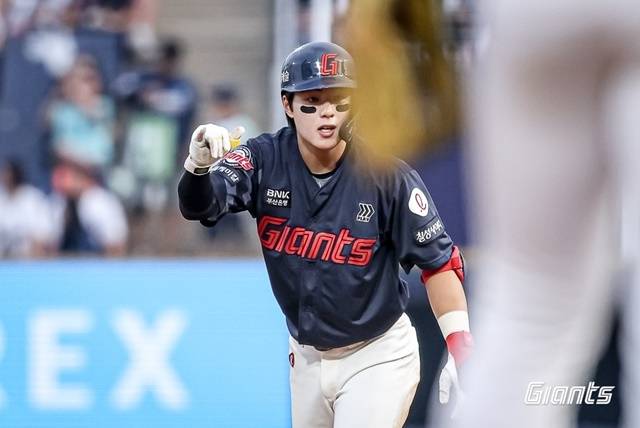 한태양은 19일 잠실 LG전에서 2타점 적시타를 쳤다. 사진=롯데 제공