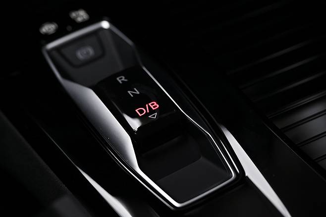 아우디 SQ6 e-트론. 사진: 김학수 기자