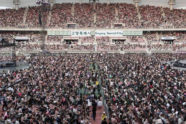 지난 5~6일 고양종합운동장에서 열린 블랙핑크 공연 현장. /고양시 제공