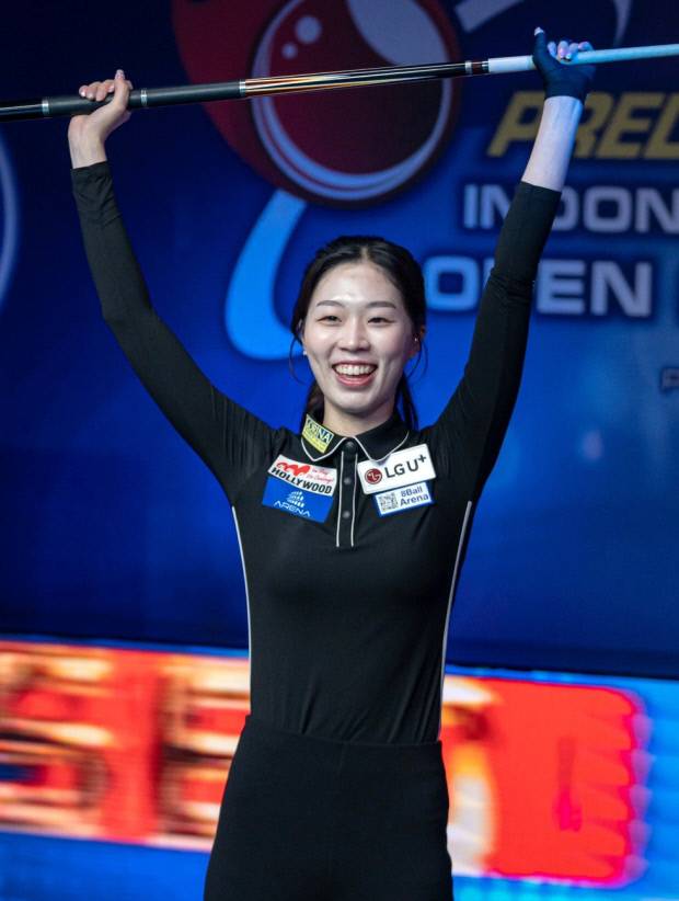 전남당구연맹 서서아가 지난 14~18일 인도네시아 자카르타에서 열린 ‘2025 프레데터 PBC 인도네시아 인터내셔널 10볼 오픈’ 여자부에 출전해 우승을 차지한 뒤 기뻐하고 있다. 전남도체육회 제공