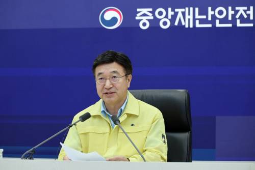 ◇윤호중 행정안전부 장관이 20일 오전 정부세종청사 중앙재난안전상황실에서 호우 대처 중앙재난안전대책본부 회의를 주재하고 모두 발언을 하고 있다. 2025.7.20 [행안부 제공]