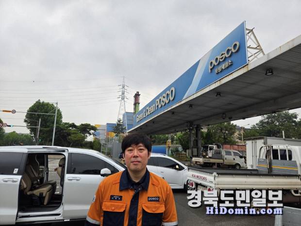 지난 2010년부터 주위의 어려운 이들을 위해 기꺼이 월급의 일부를 장학금으로 기부하고 있는 이성호 씨