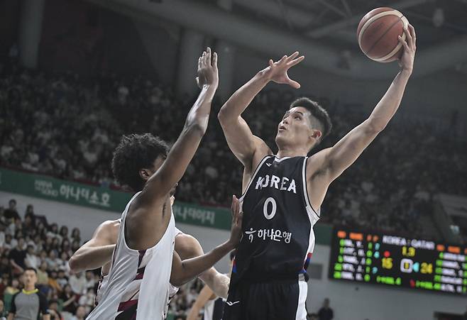 하윤기가 덩크슛을 시도하고 있다. 사진 | 대한민국농구협회