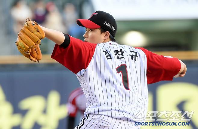 20일 잠실구장에서 열린 LG 트윈스와 롯데 자이언츠의 경기. LG 임찬규가 역투하고 있다. 잠실=박재만 기자 pjm@sportschosun.com/2025.07.20/