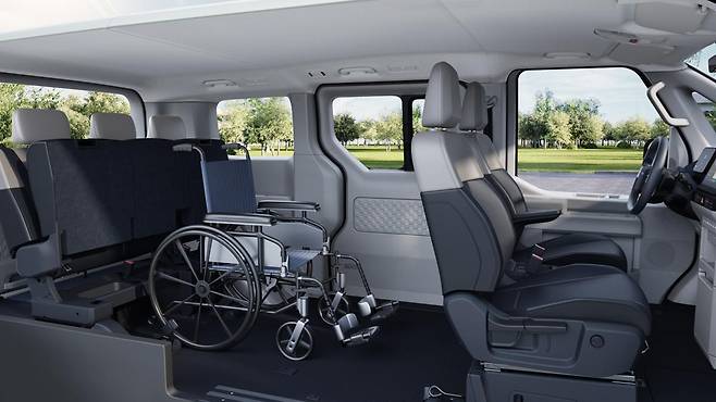 기아가 출시할 계획인 PV5 WAV(Wheelchair Accessible Vehicle, 휠체어용 차량) 모델의 실내 모습. 기아 제공