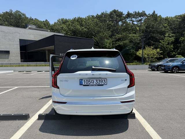 볼보 XC90 후면부