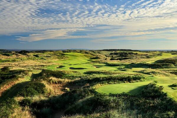 임성재 프로, 스코티 셰플러, 로리 맥길로이, 리하통, 맷 피츠패트릭, 브라이슨 디섐보, 잰더 쇼플리, 존 람, 저스틴 토머스 등이 출전한 2025년 남자골프 마지막 메이저 대회인 제153회 디오픈 챔피언십 코스인 로열 포트러시 골프클럽 전경이다. 사진제공=David Cannon/R&A/R&A via Getty Images