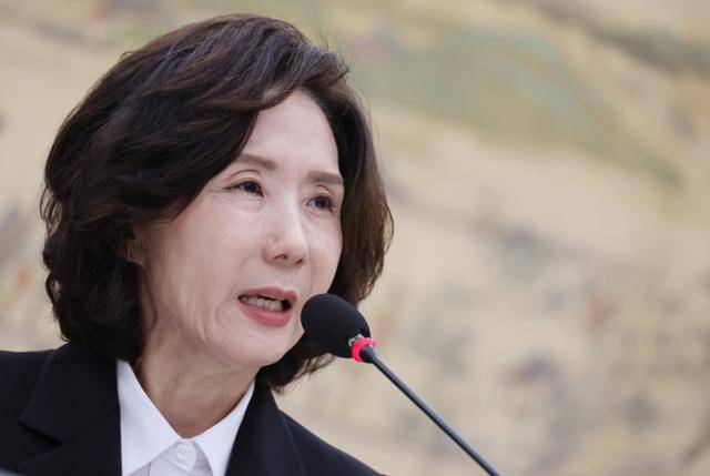 이진숙 사회부총리 겸 교육부 장관 후보자가 16일 국회 교육위원회에서 열린 인사청문회에서 의원 질의에 답변하고 있다. 연합뉴스