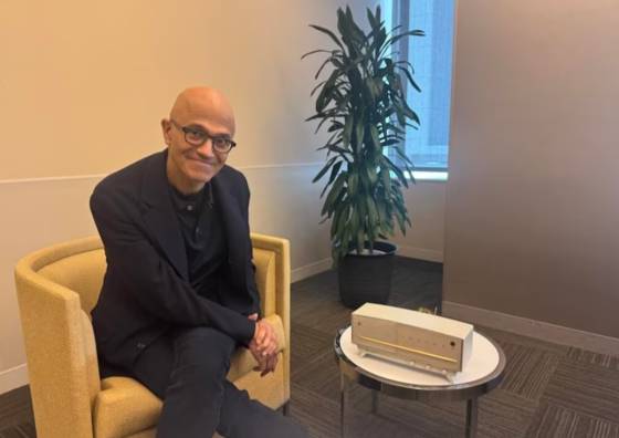 사티아 나델라 MS CEO는 지난 3월 조주완 LG전자 사장이 나델라 CEO와 만난 사실을 공개한 글에 ″라디오가 정말 마음에 든다. 매우 사려 깊은 선물″이라고 댓글을 달았다. 링크드인 캡처