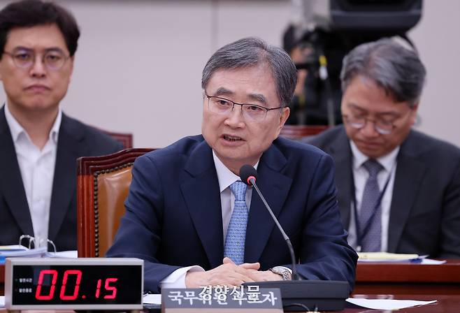 조현 외교부 장관이 후보자 때인 지난 17일 국회 외교통일위원회 인사청문회에서 답하고 있다. 박민규 선임기자
